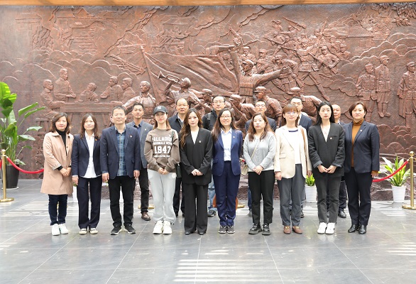 本部第一、二黨支部聯合開展主題黨日活動